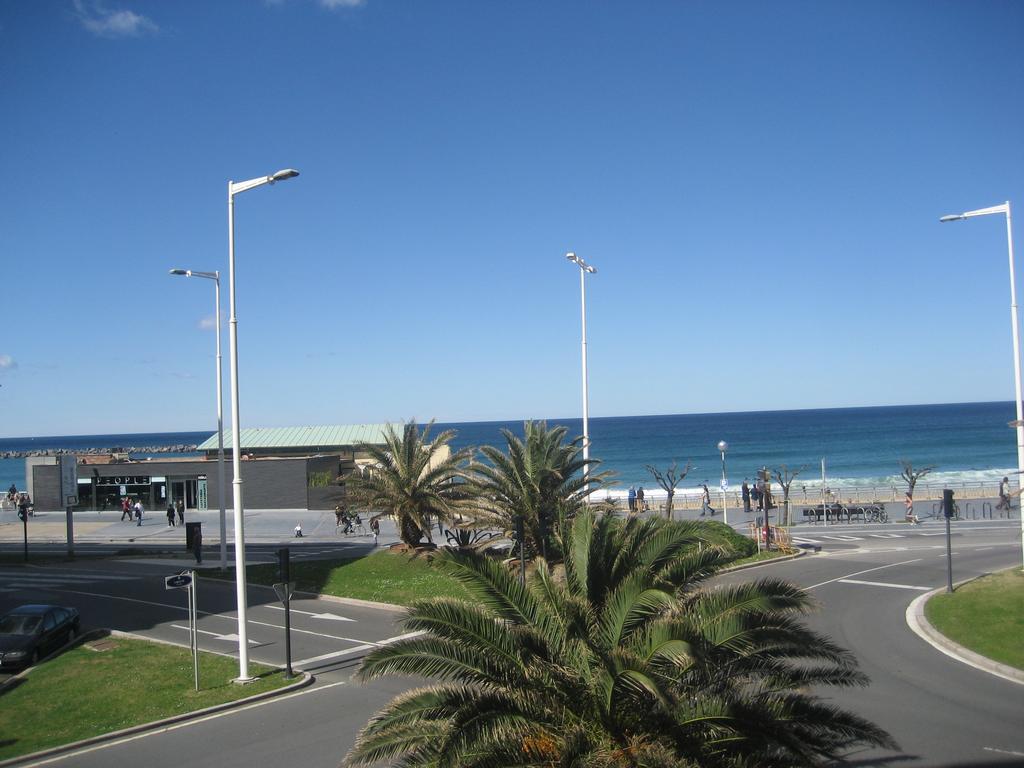 Pension Tu Hogar Hotel San Sebastian Exterior photo